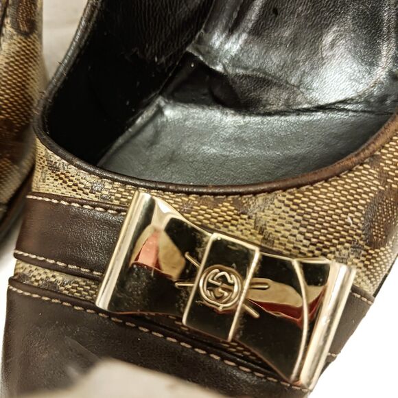 Rare Gucci GG Pumps Heels Sz 6 B BRASS GOLD BOWS Crystal Coated Canvas Classic - Picture 3 of 16